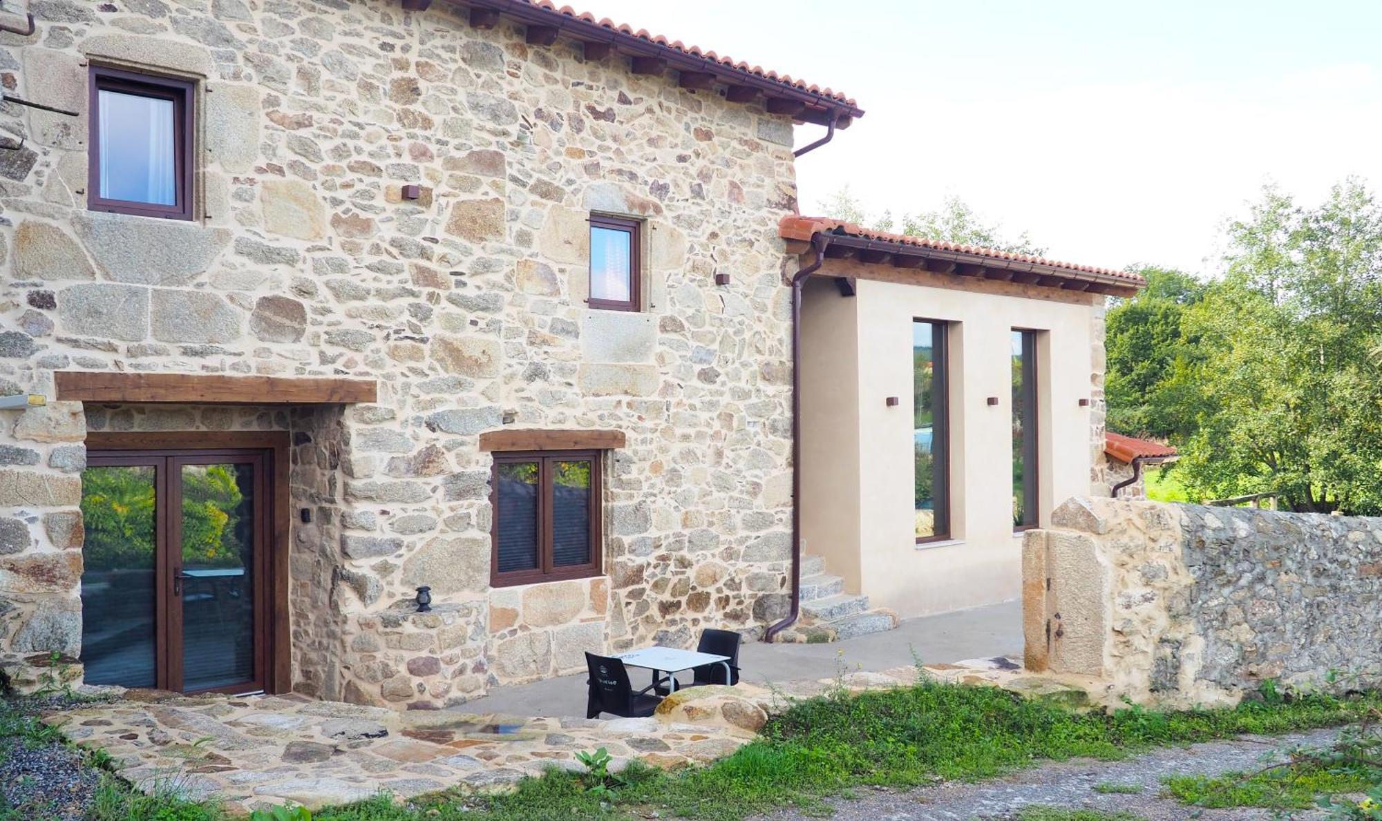 Apartamentos Muralla Sacra Sober Exterior foto